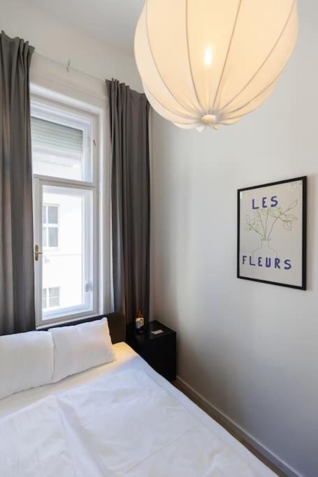 The Grove Hideaway Central 2Br Retreat Boedapest Buitenkant foto