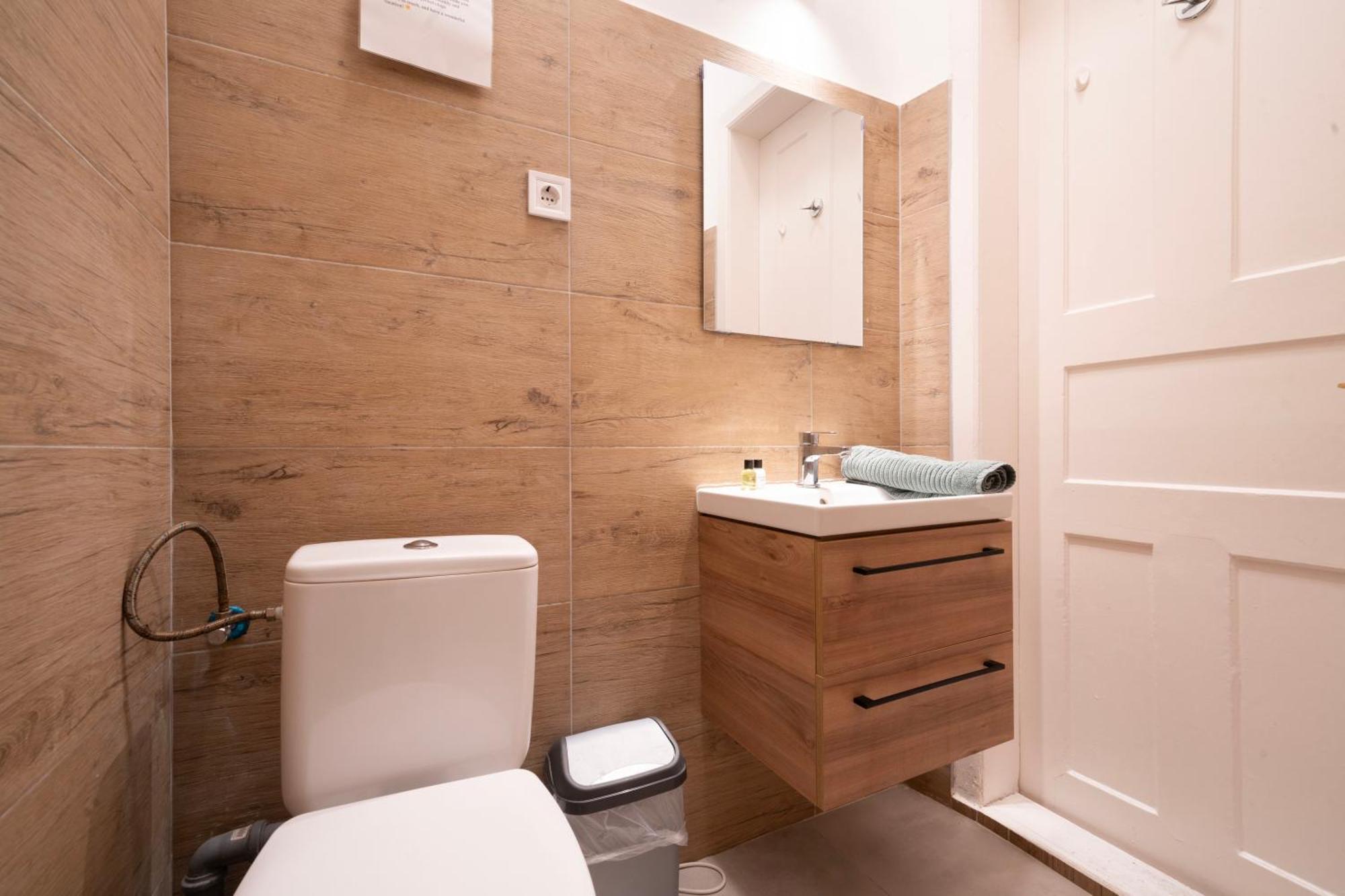 The Grove Hideaway Central 2Br Retreat Boedapest Buitenkant foto